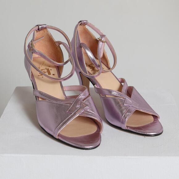 RICH FASHION Lavender Metallic Open Toe Leather Sandals - Picture 4 of 7